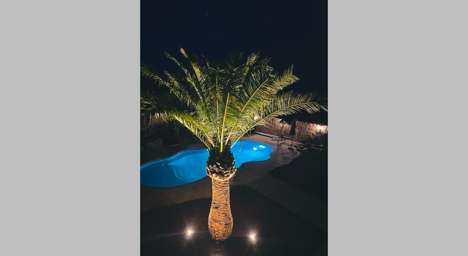 Ansicht Balkon auf Pool