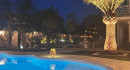 Außen mit Pool